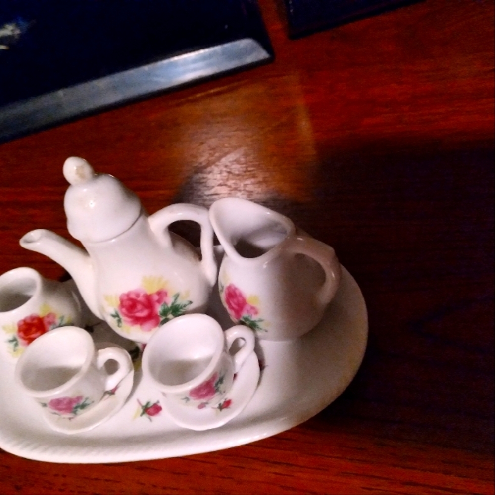 Tiny Tea Set Crystal